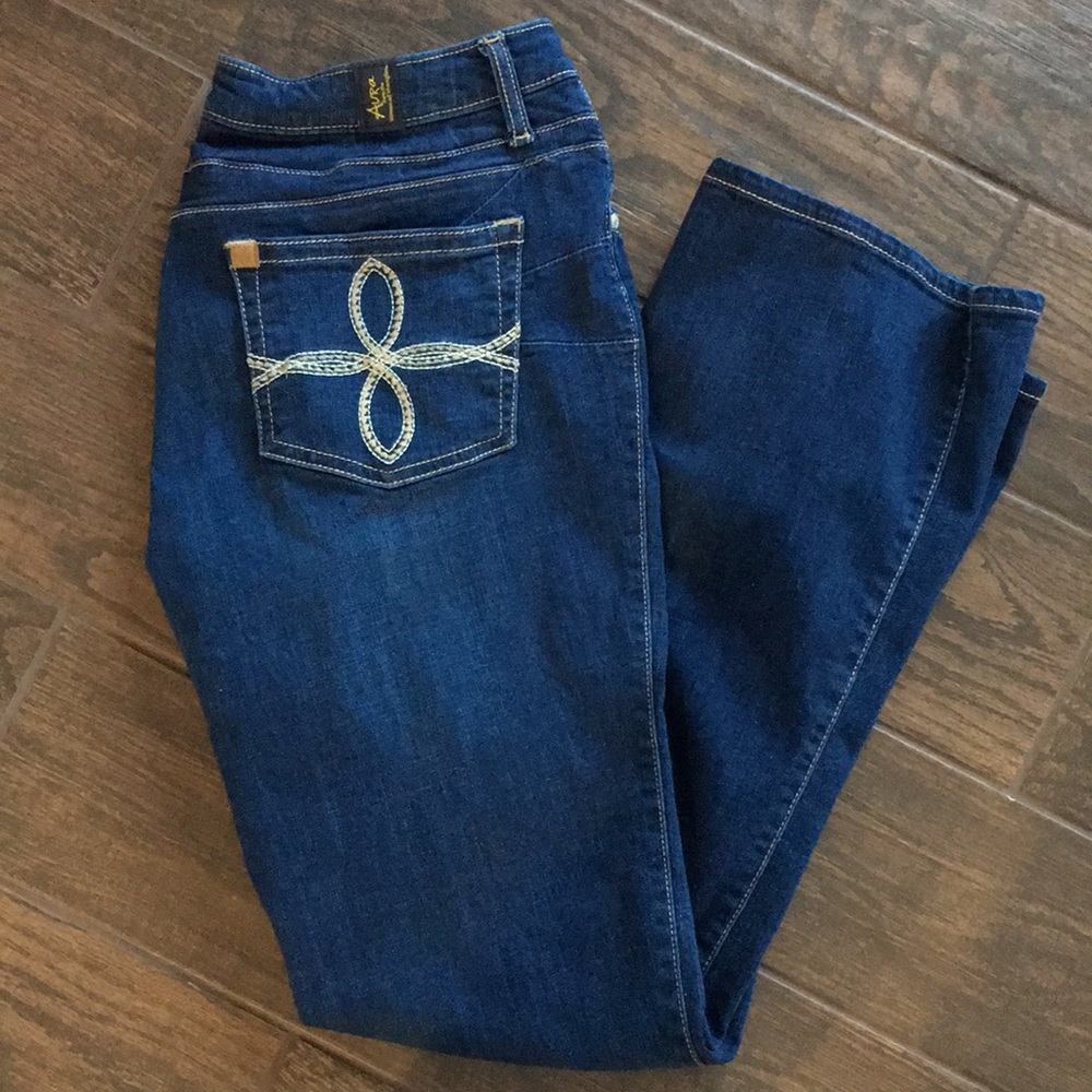 Aura jeans
